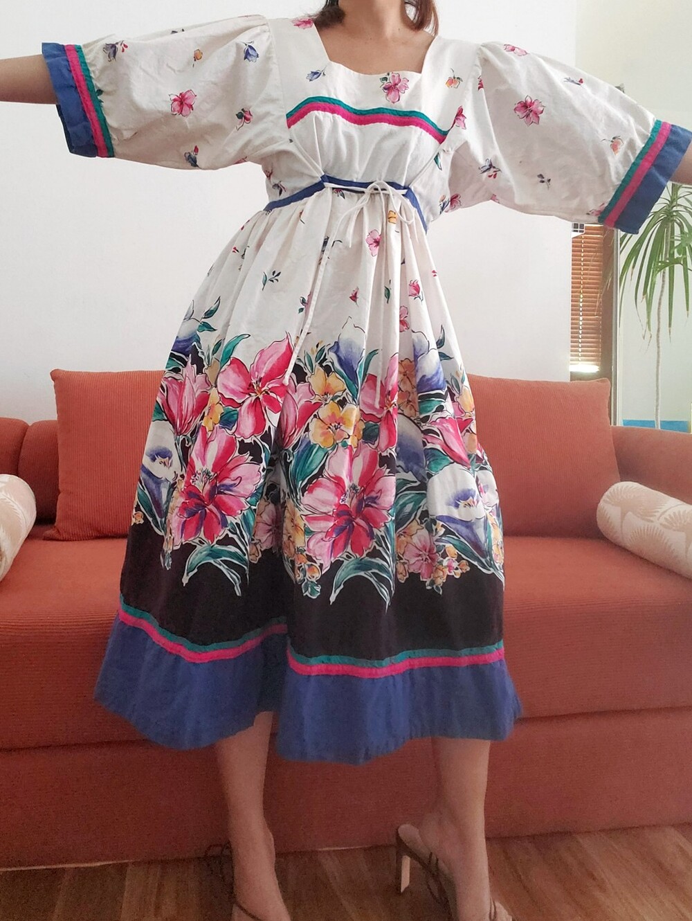 Vintage FLORAL Dress